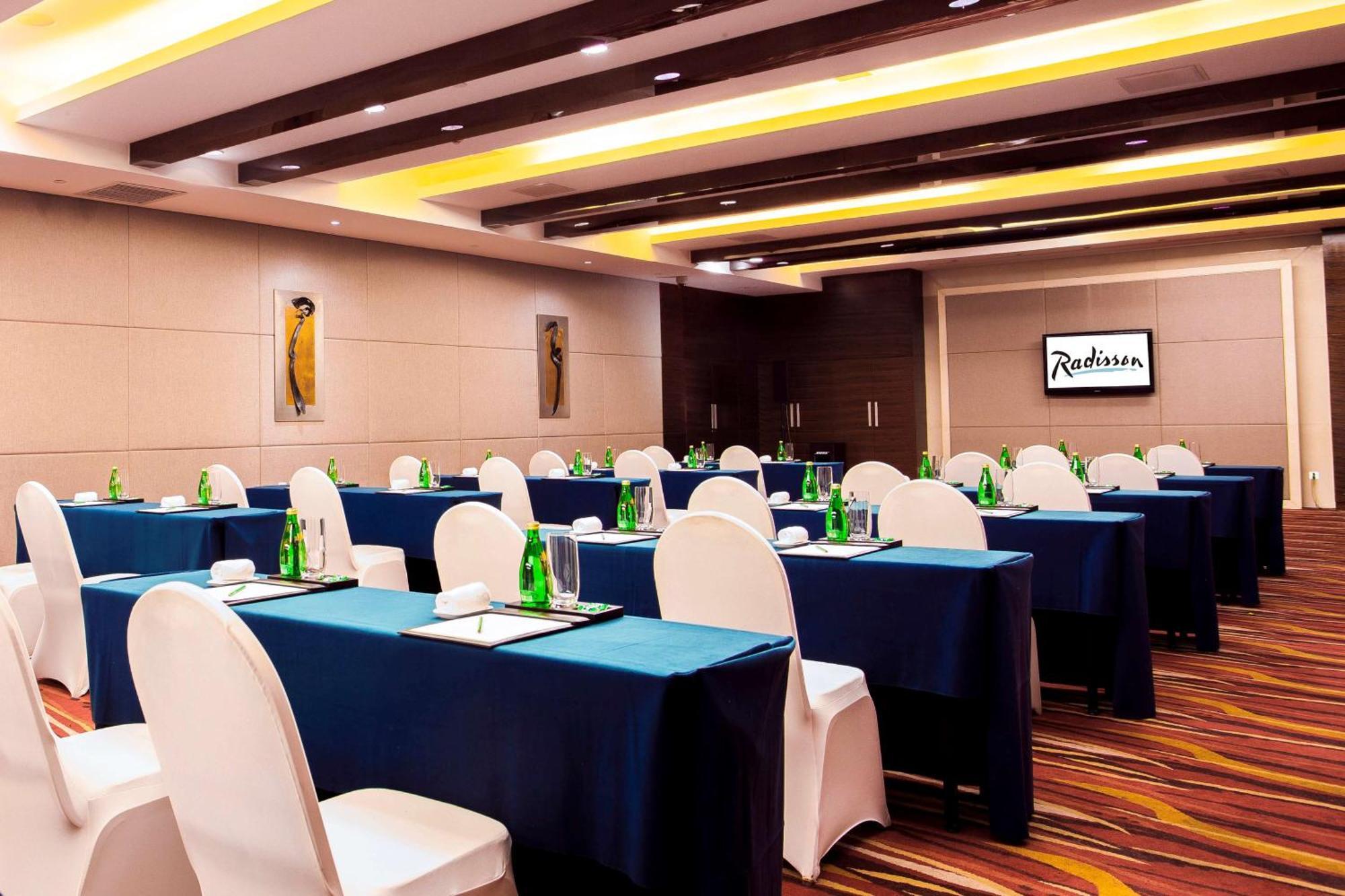 Radisson Hotel Tianjin Aqua City Экстерьер фото